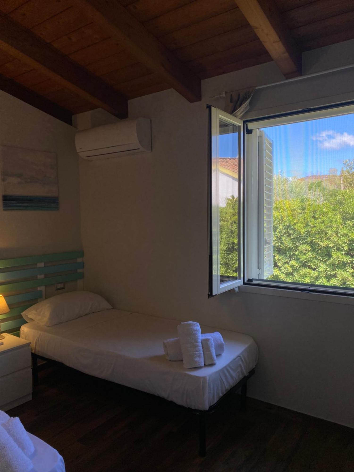 La Casa Dell Olivo Villa Castiadas Buitenkant foto